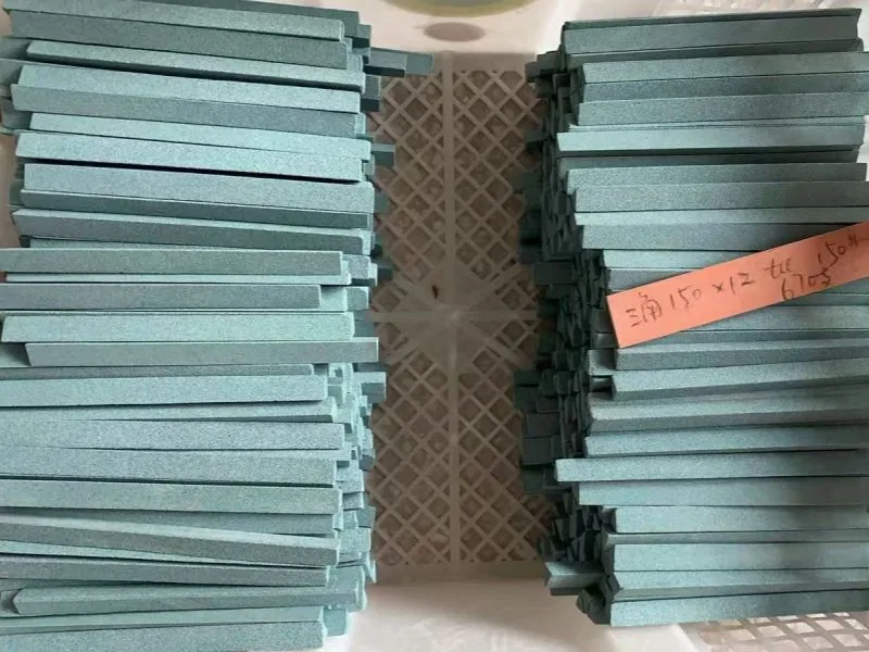 Triangular GC Dressing Sticks