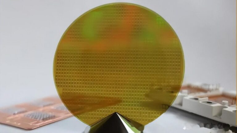 silicon wafer substrate prior to singulation and dicing